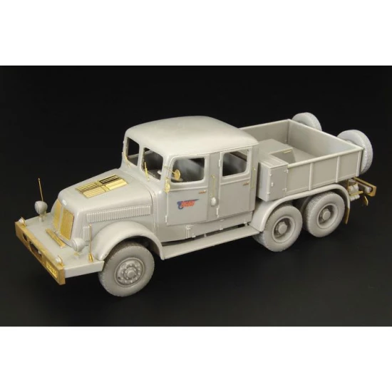 1/48 Czech Truck Tatra T-141 Heavy Tractor