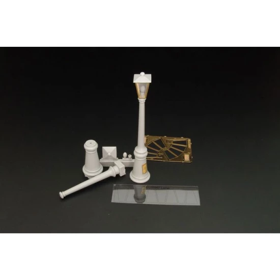 1/35 Street Lamps (2pcs)