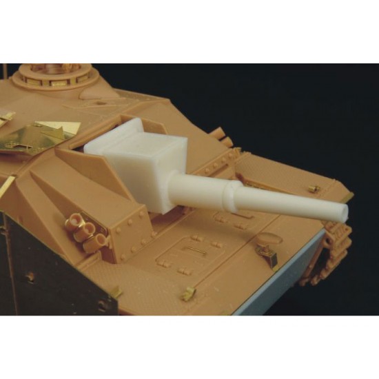 1/48 Stug III Ausf G 105mm Conversion Set