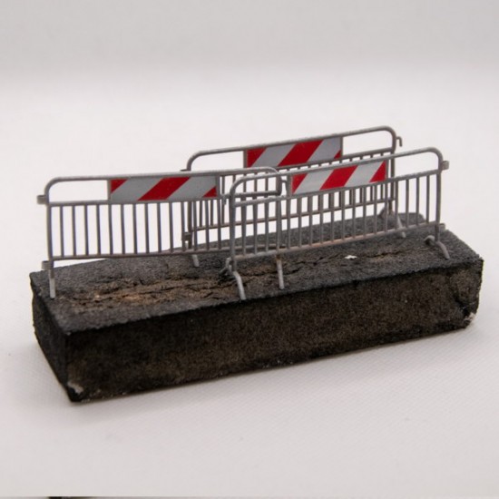 1/35 Metal Barrier (3pcs)