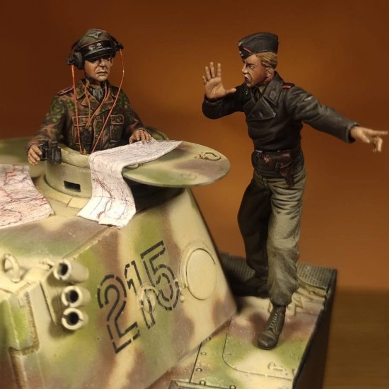 1/35 German SS Tank Crew