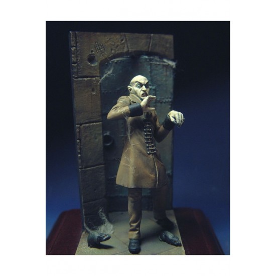 54mm Scale Undead Nosferatu Vampire (white metal)