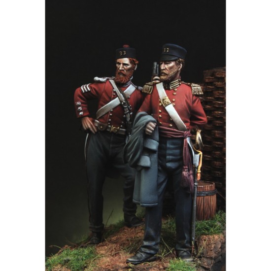 54mm Scale 33 Reg of Foot, Crimea 1854 (2 metal figures)