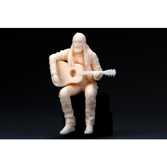 1/24 Wandering Singer (1 Resin Figure)