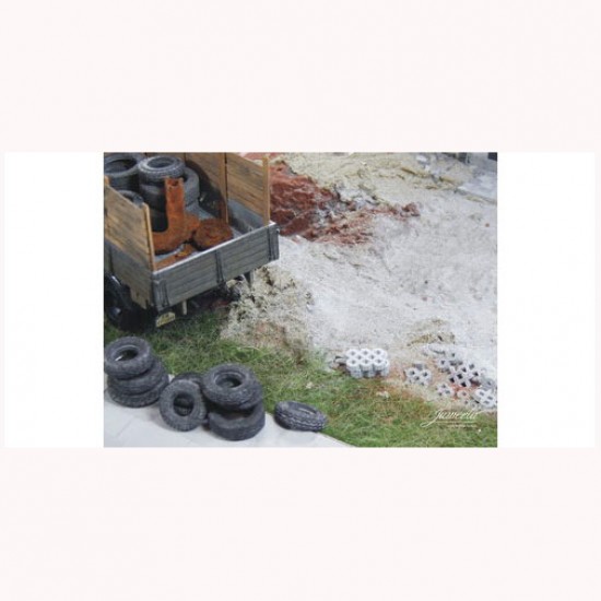 1/45 1/50 Old Tyres (90g)
