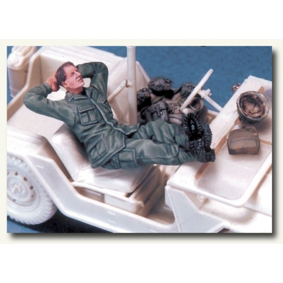 1/35 US Soldier at Rest #1 (Vietnam)