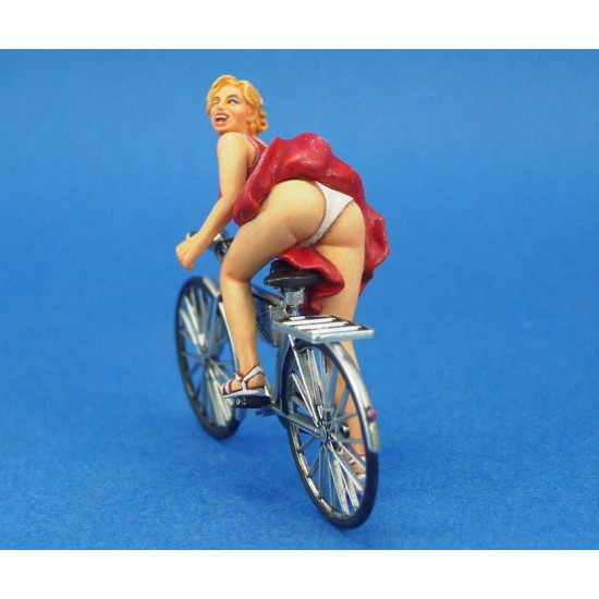 1/35 Monella (Frivolous Lola) (bicycle is not included) 