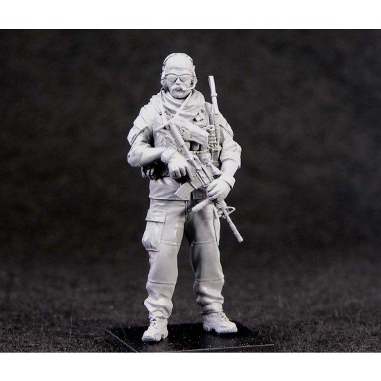 1/35 US Army "Commo Geek" Special Forces (SF) Communications Sergeant