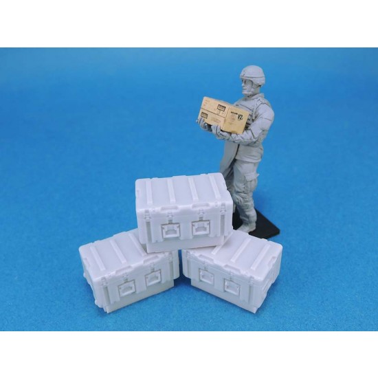 1/35 Medical Box Type 4 set (8pcs, each: 23.8x15.1x10.7 mm)