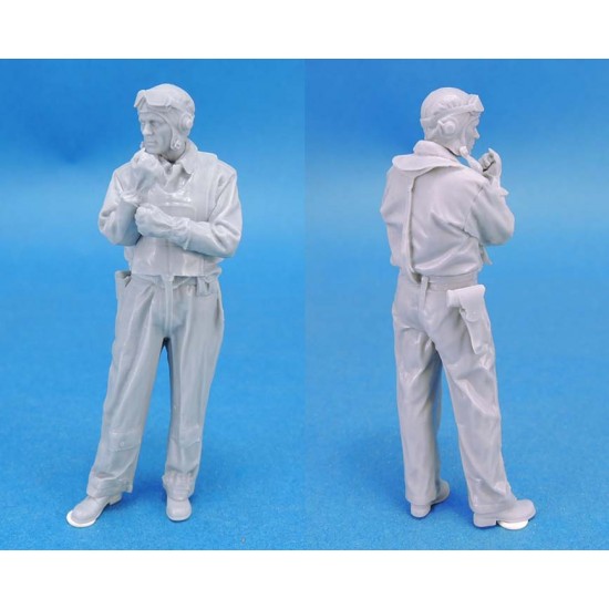 1/24 WWII US Navy Pilot (on Deck, 1 figure)