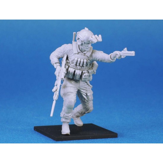 1/35 US Navy Seal #3 - M79 "Pirate Gun" Gunner w/FN SCAR Mk.17