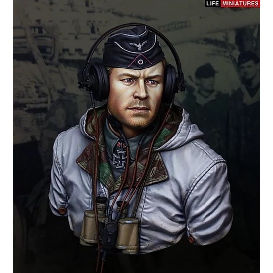 1/10 King Tiger Commander Resin Bust