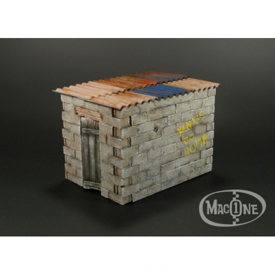 1/35 Little Hut with Concrete Blocks (90x60x65mm)