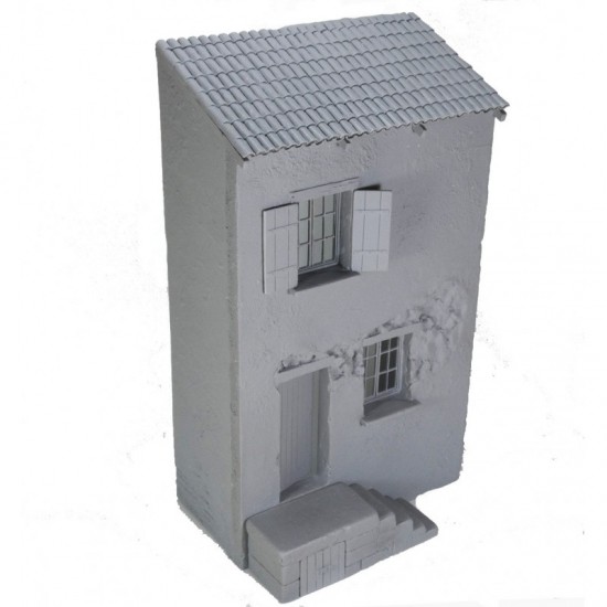1/35 Farm House (14.5 x 10 x 25 cm)