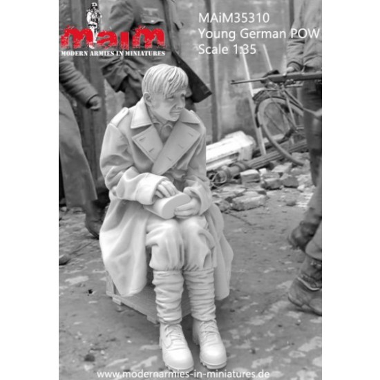 1/35 Young German HJ Soldier At Rest