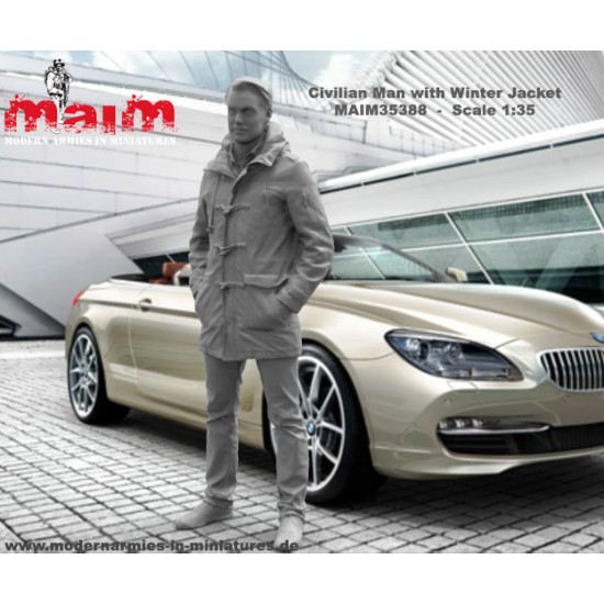 1/35 Modern Civilian Man with Winter Jacket