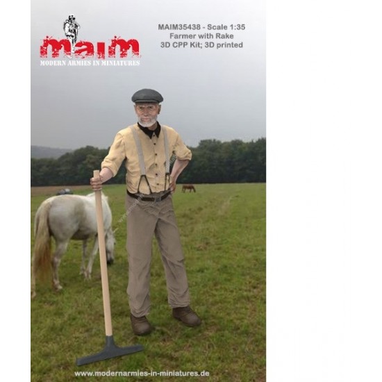 1/35 Farmer with Rake