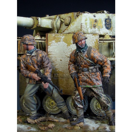 1/35 Ambush (2 figures)