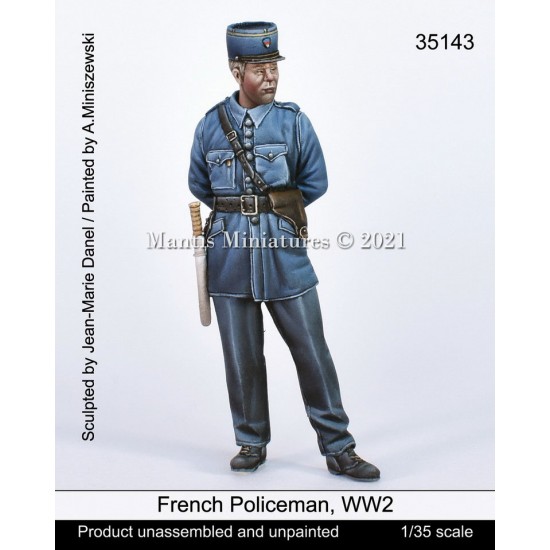 1/35 WWII French Policeman