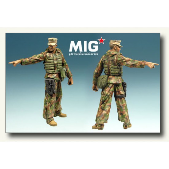 1/35 US Marine Officer in Gulf War (1 Resin Figure)