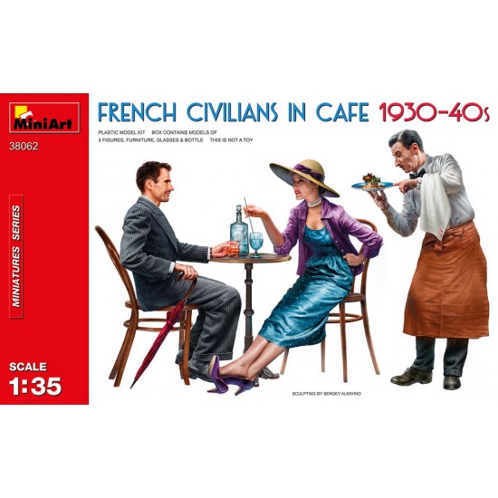 1/35 French Civilians in Cafe 1930-40s (3 figures & accessories)