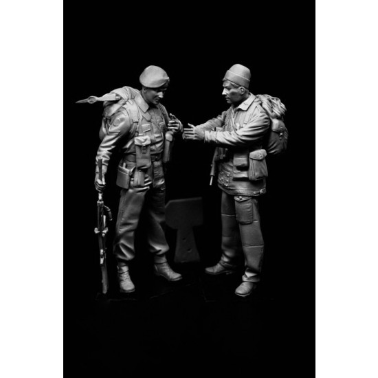 120mm Royal Marines, France 1944 (2 figures)
