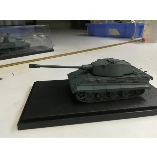 1/72 German E-75 Heavy Tank w/128mm Gun 1946 German Grey Colour