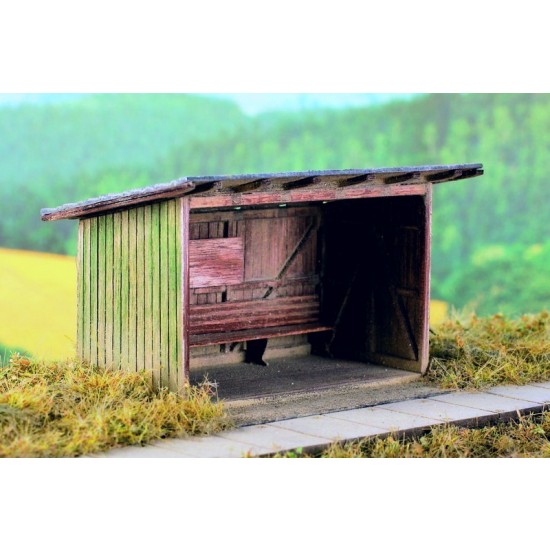 N Scale Wooden Passenger Shelter