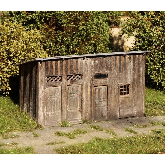N Scale Shed For Materials