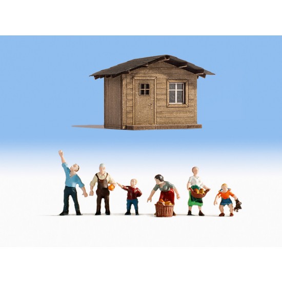 HO Scale In the Garden Plot (building & figures)