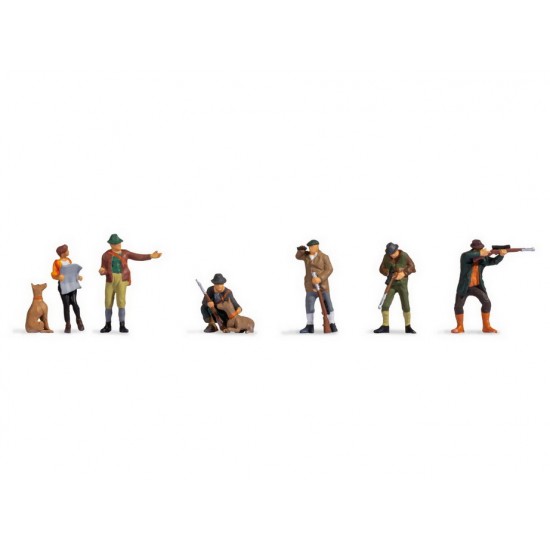 TT Scale Hunters and Foresters (6 figures & 2 dogs)