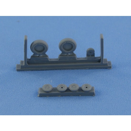 1/72 WWII Soviet Lavochkin La-5/F/FN Fighter Wheels Set (No Mask Series)