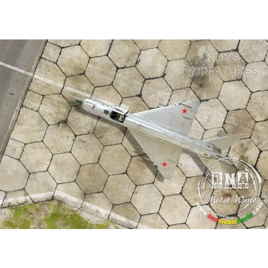 1/144 Airfield Tarmac Sheet: "Soviet Hex" (Size: 148 x 105mm)