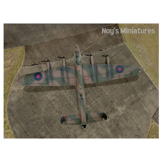 1/144 Airfield Tarmac Sheet: WWII Allied Heavy Bomber (Size: 310x219mm / 12.2"x8.6")