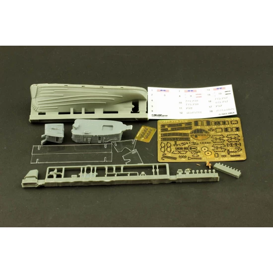 1/350 Natick Class Large District Harbor Tug YTB-782 (Complete Resin kit)