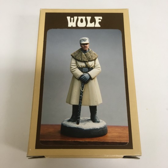 1/35 WWII Officer Pz Dn Nordland in Winter Coat