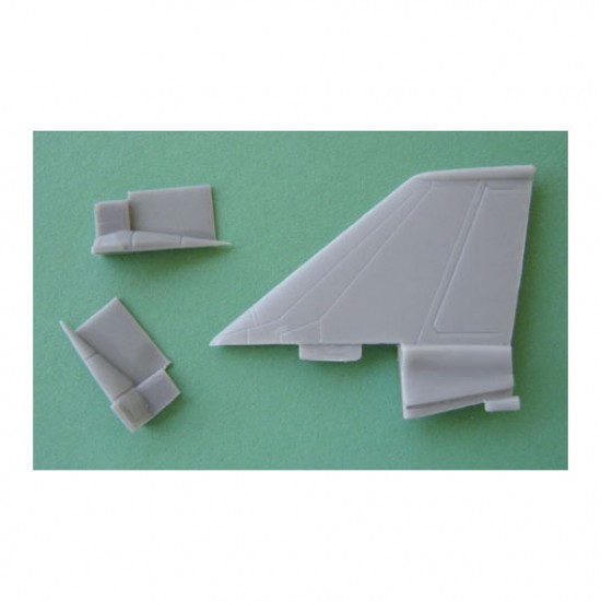 1/144 FB-111A/G Conversion set (tail, intakes)