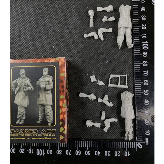 1/35 Waffen-SS Anorakanzug at Rest set