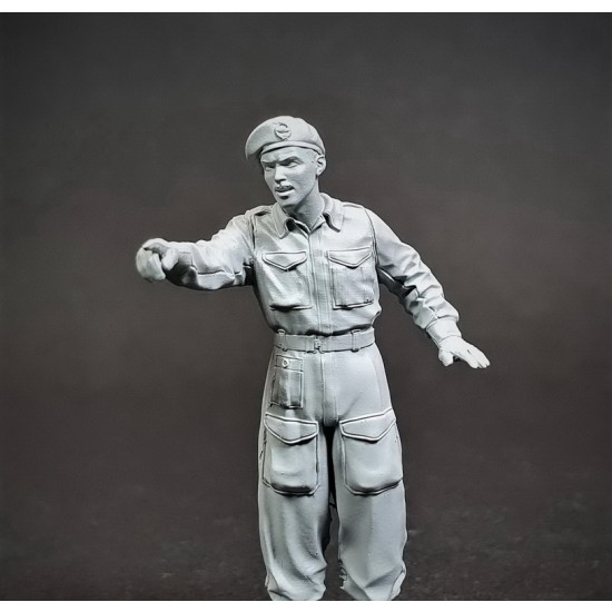 1/35 British "Sherman" Tank Loader