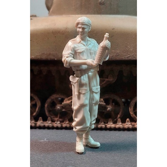 1/35 British Tanker in Normandy No.1