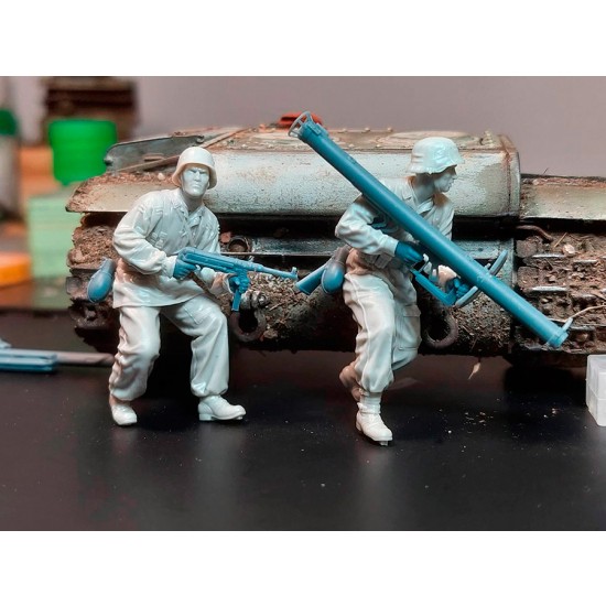 1/35 Tank Ambush set (2 figures)