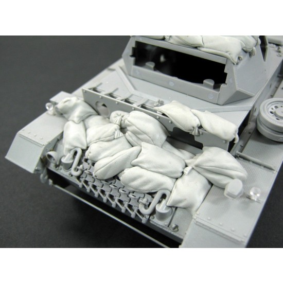 1/35 Sand Armour for WWII German Panzer III (North Africa)