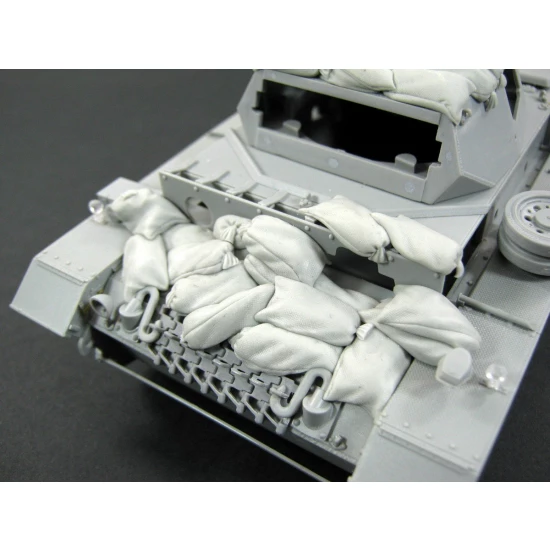 1/35 Sand Armour for WWII German Panzer III (North Africa)