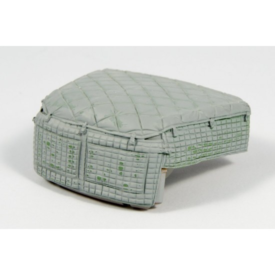 1/35 ZIL-131 Engine Deck with Canvas Cover