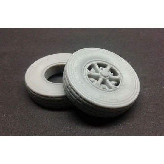 1/35 Italian Lancia 3RO Road Wheels (Libia crosscountry pattern)