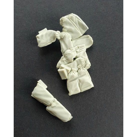 1/35 Willys Jeep Floor & Windscreen Sandbags set
