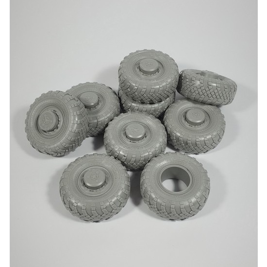 1/35 MAZ 537 Road Wheels