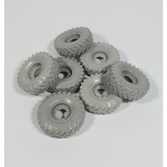 1/35 Scammel Pionier Road Wheels (Firestone)