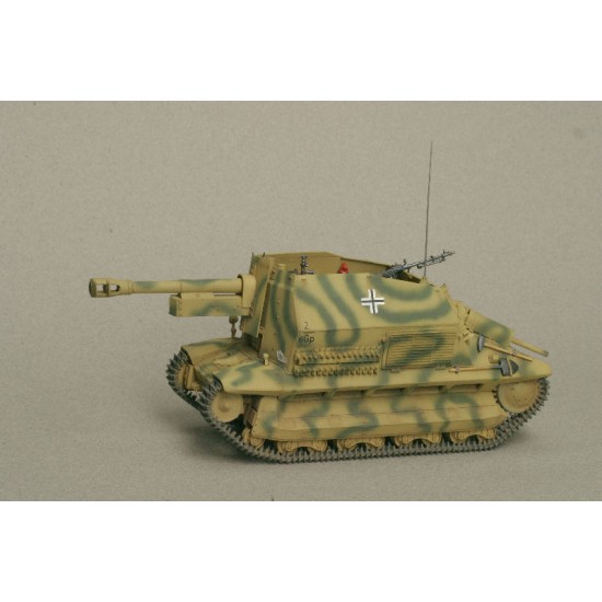 1/35 10.5cm LeFH16(Sf) auf PzKpfw.FCM(f)
