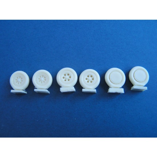 1/72 Republic P-47D Thunderbolt Weighted Wheels (3 pairs, 3 different types)